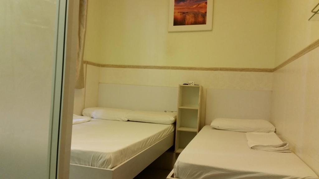Li Cheng Guesthouse Гонконг Экстерьер фото
